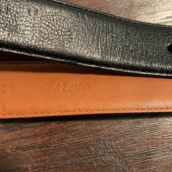 Genuine Leather G.Beene Belt-Casual Dress with Single Prong Buckle, Sz. 42/105. - Picture 9 of 11